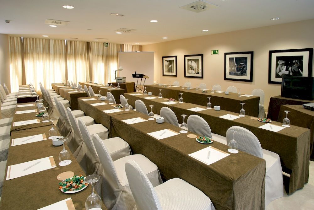 Hotel NH Alcorcón Exterior foto